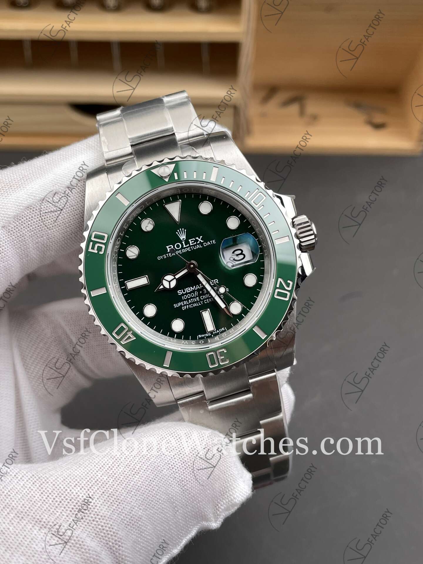 Super Clone Watches - Rolex Submariner Hulk 116610LV 3135 Movement Green Dial - Image 3
