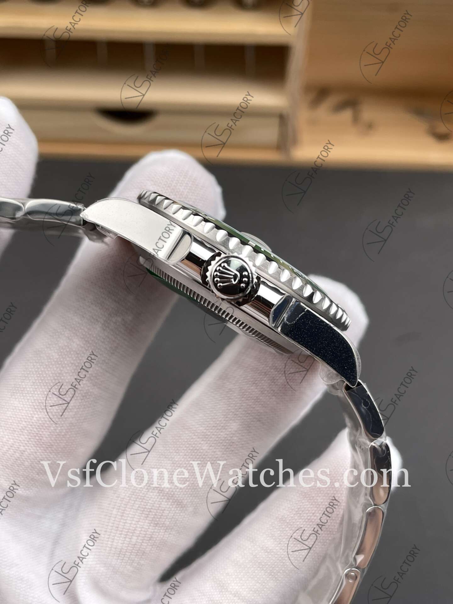 Super Clone Watches - Rolex Submariner Hulk 116610LV 3135 Movement Green Dial - Image 4