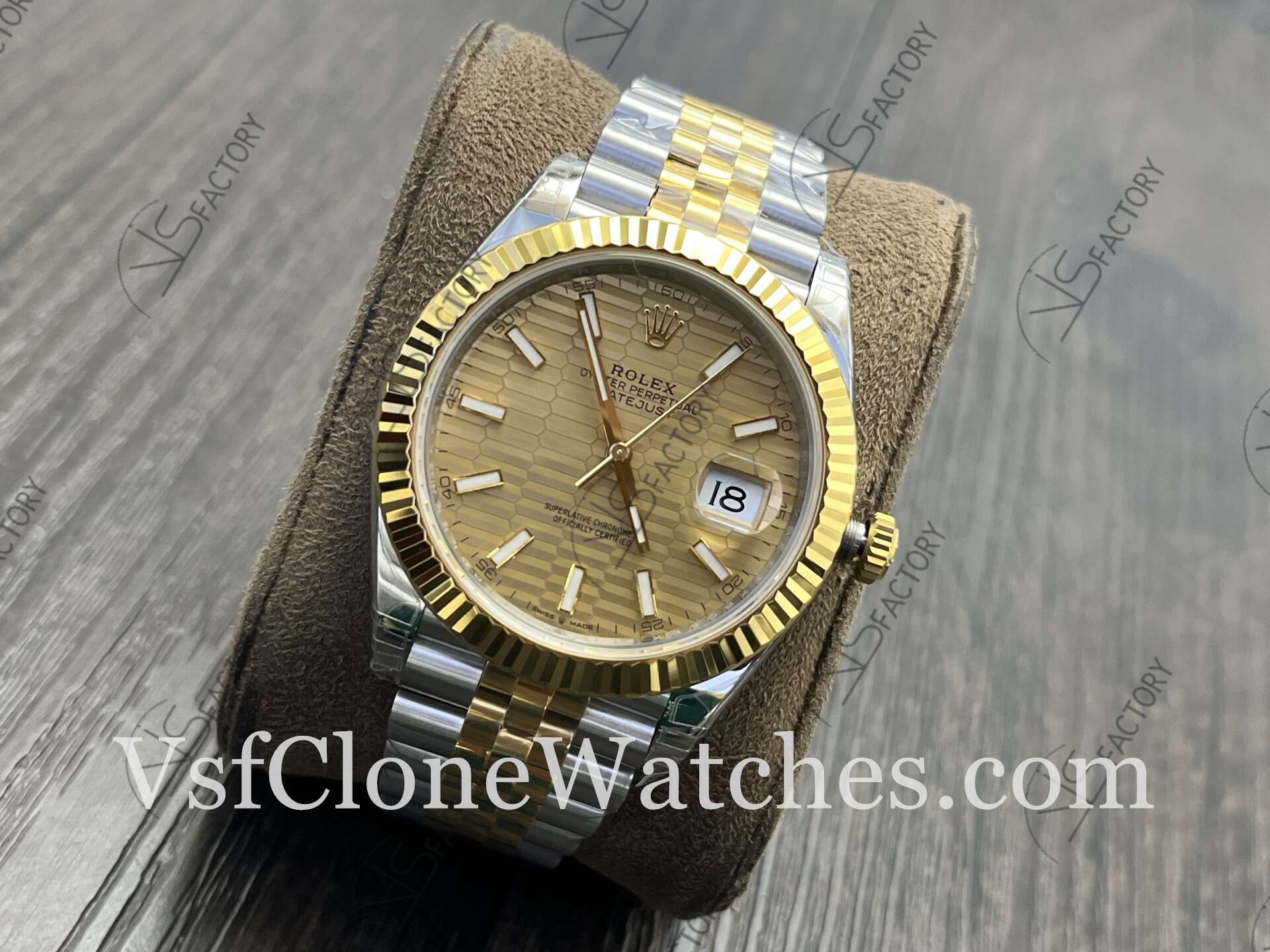 Super Clone Watches - Rolex DateJust m126333-0022 Jubilee 41MM 3235 Movement Gold Fluted Dial - Image 3