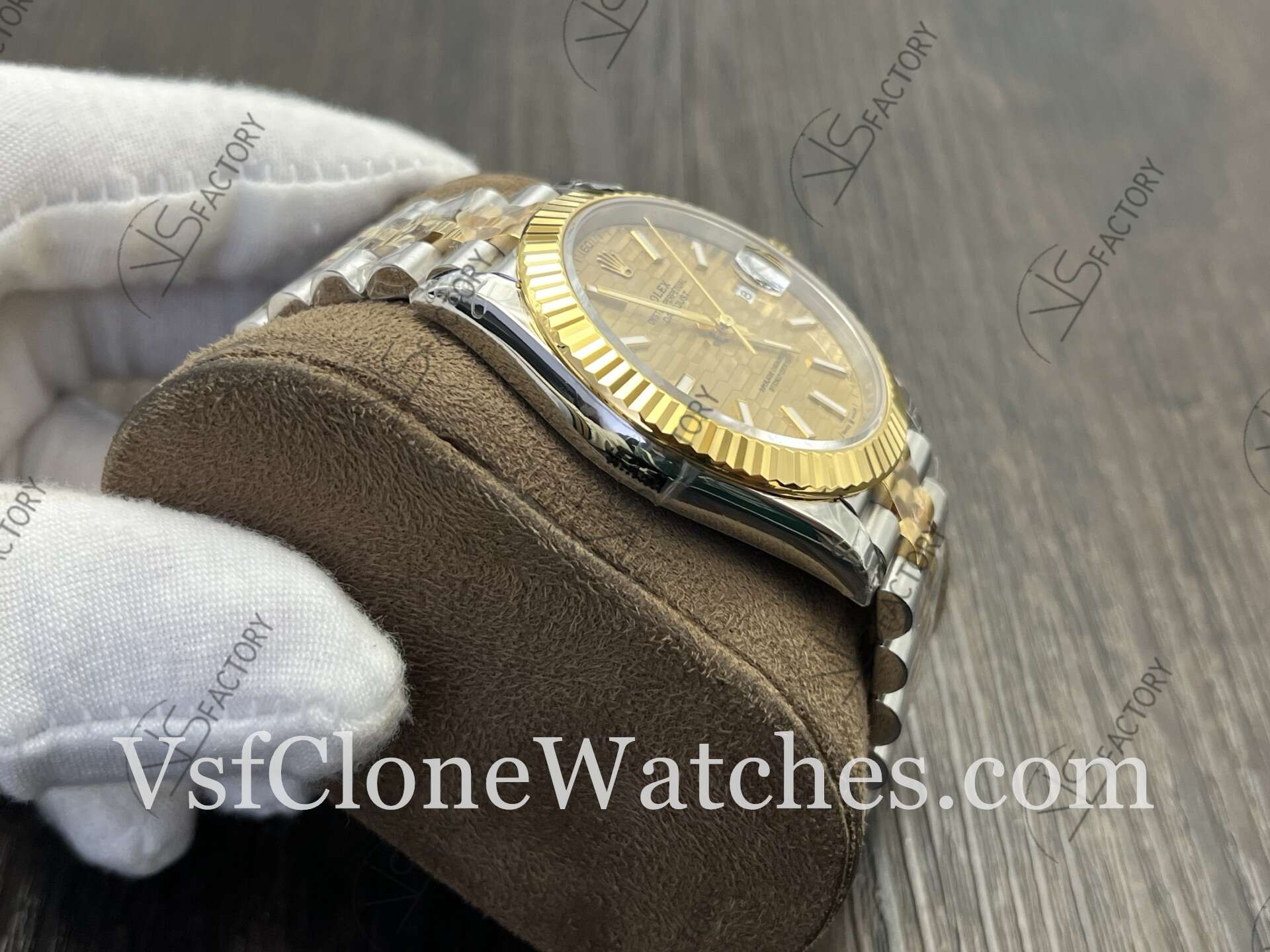 Super Clone Watches - Rolex DateJust m126333-0022 Jubilee 41MM 3235 Movement Gold Fluted Dial - Image 5