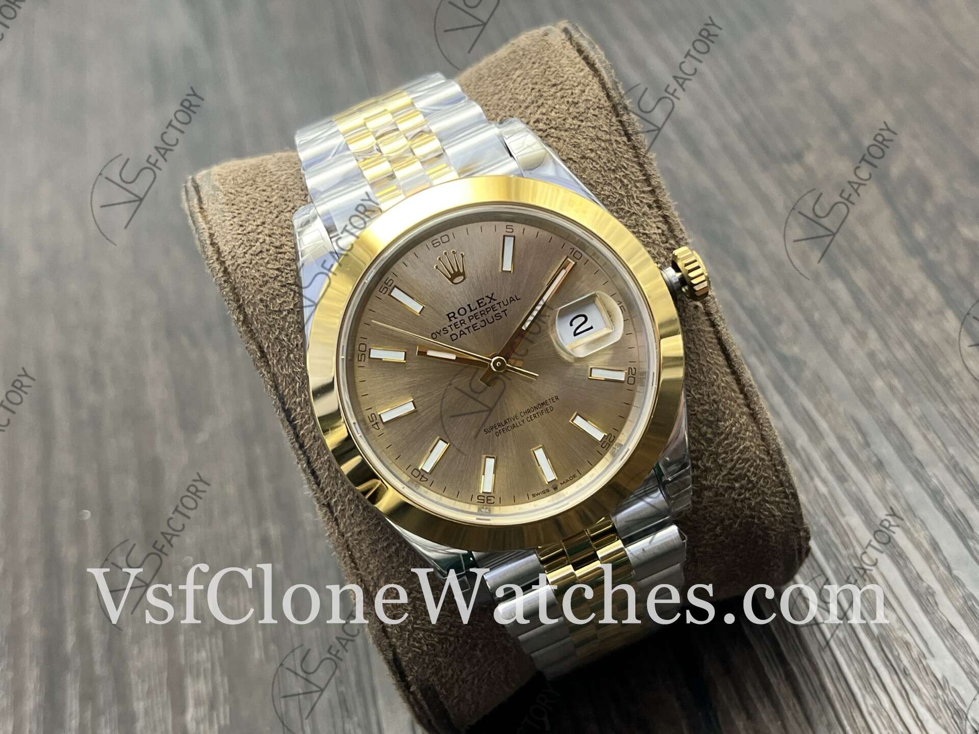 Super Clone Watches – Rolex DateJust m126303-0010 Jubilee 41MM 3235 Movement Gold Dial - Image 2