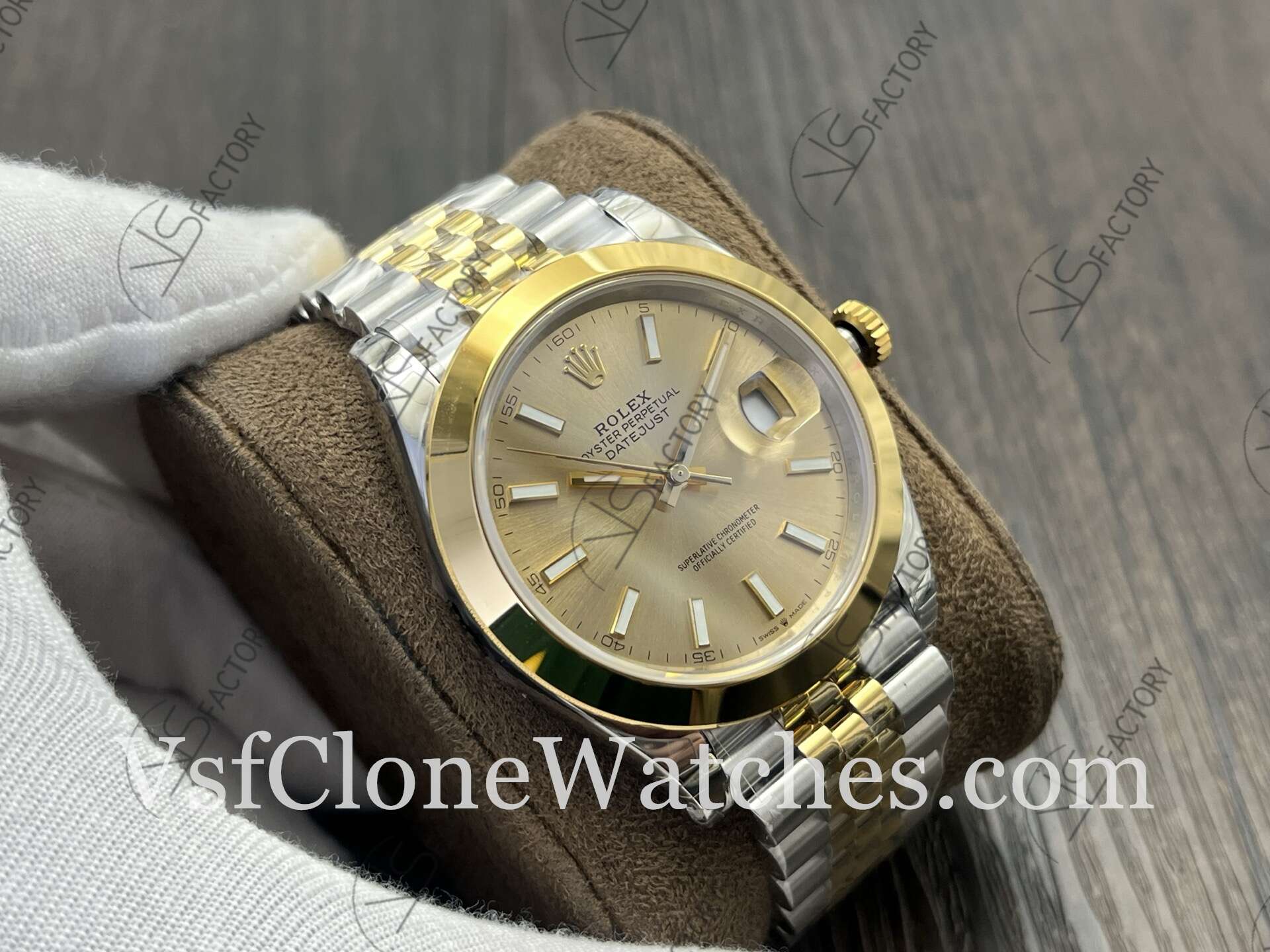 Super Clone Watches – Rolex DateJust m126303-0010 Jubilee 41MM 3235 Movement Gold Dial - Image 4