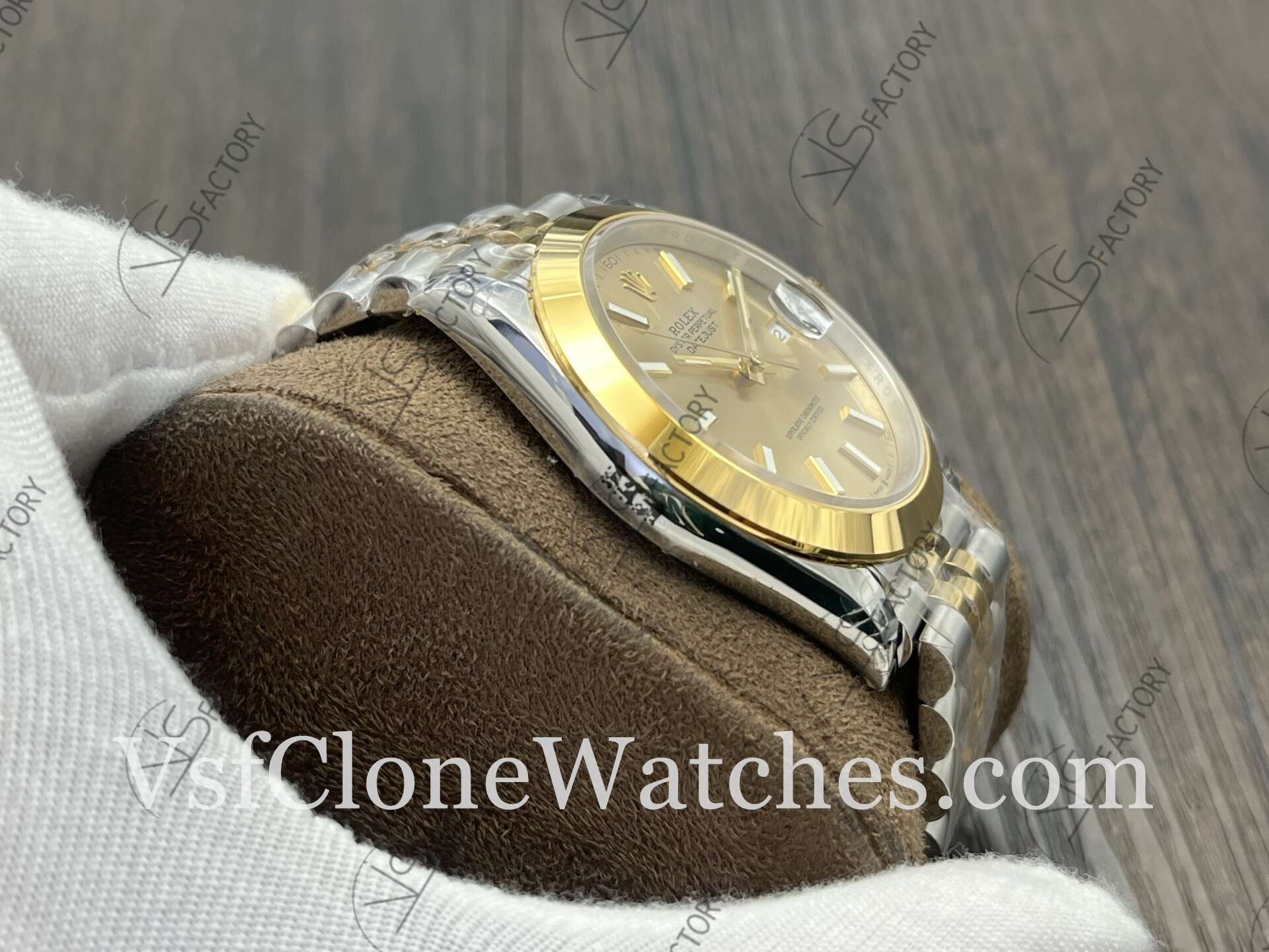 Super Clone Watches – Rolex DateJust m126303-0010 Jubilee 41MM 3235 Movement Gold Dial - Image 5