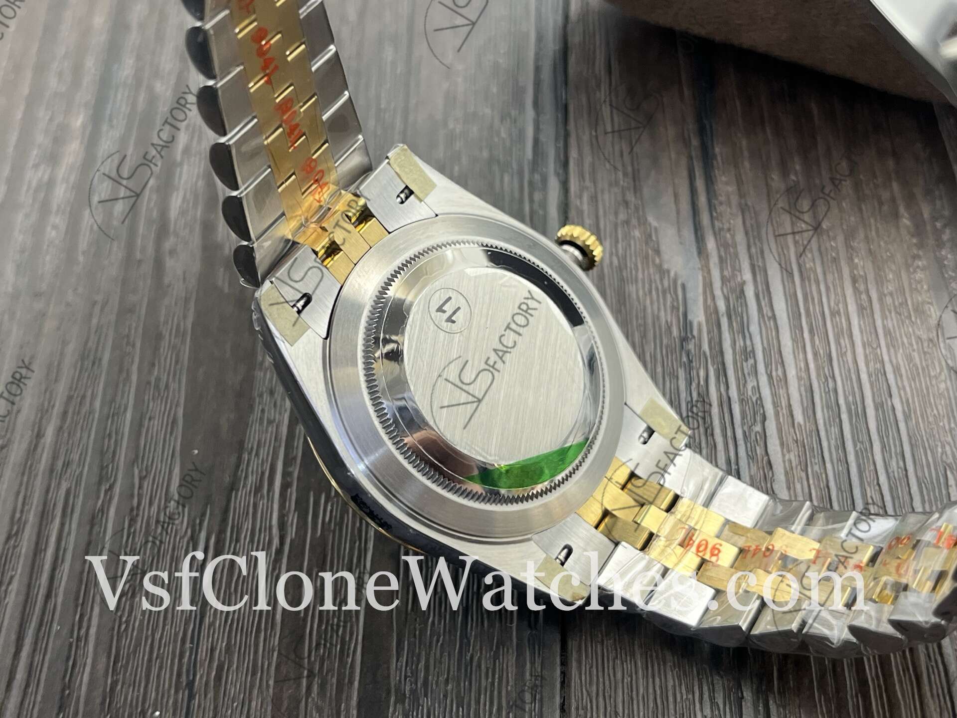 Super Clone Watches – Rolex DateJust m126303-0010 Jubilee 41MM 3235 Movement Gold Dial - Image 7