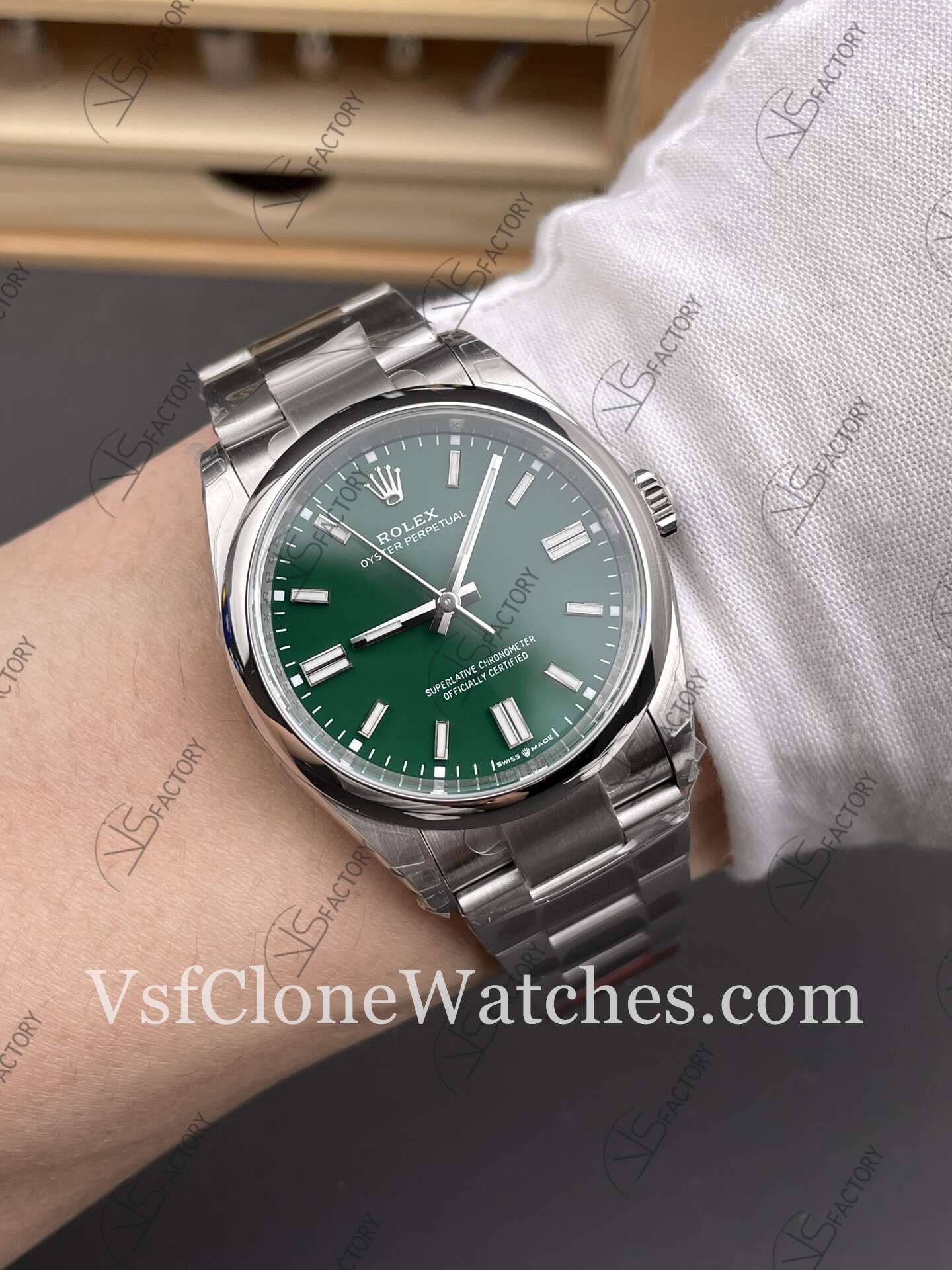 Super Clone Watches – Rolex Oyster Perpetual m126000-0005 3230 Movement 36mm Green Dial - Image 10