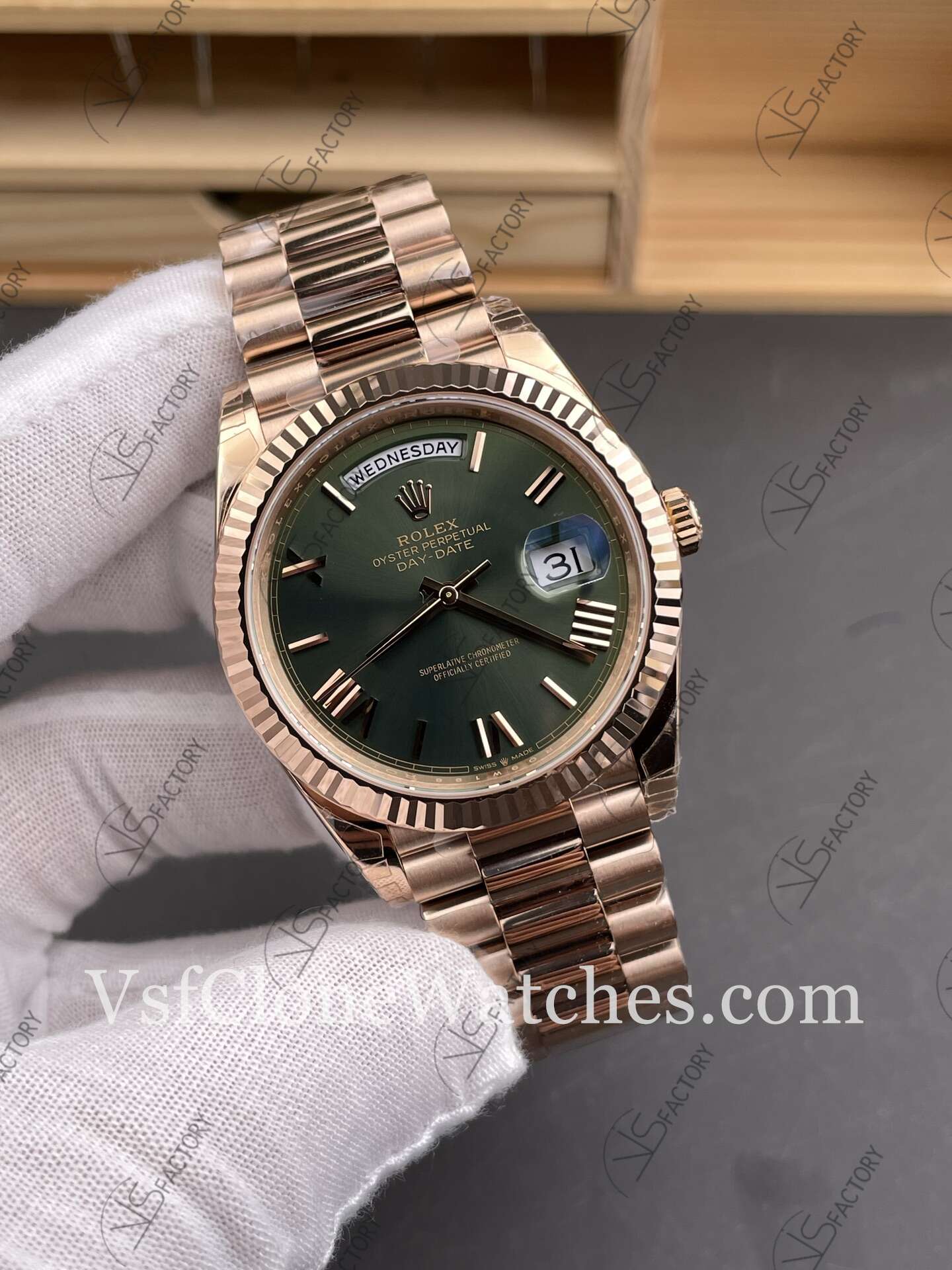 Super Clone Watches - Rolex Day Date m228235-0025 3255 Movement 40mm Olive Green Dial - Image 2