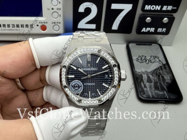 Clone Watches - Audemars Piguet Royal Oak 15451ST Black Dial