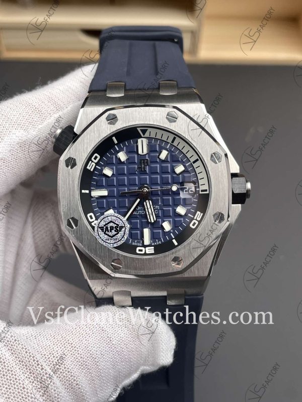Clone Watches – Audemars Piguet Royal Oak 15720ST Blue Dial