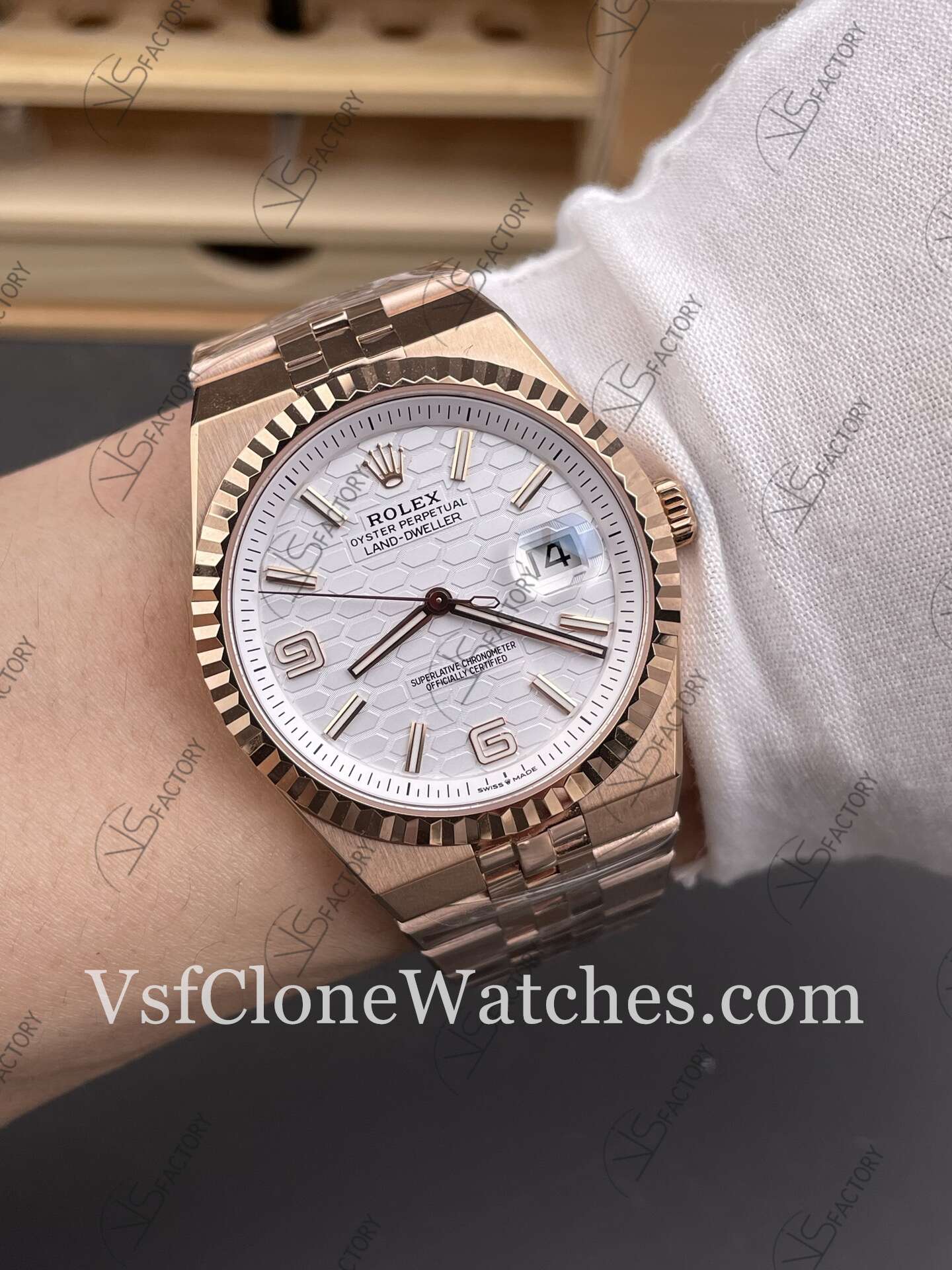Super Clone Watches – Rolex Land-Dweller Rose Gold M127335-0001 7135 Movement White Dial 40MM - Image 9